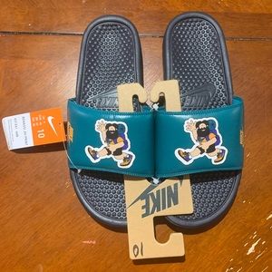 Nike ACG slides NWT